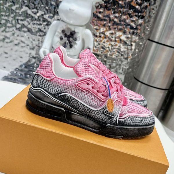 Verwaschene Sneakers/Top-Version von Louis Vuiton