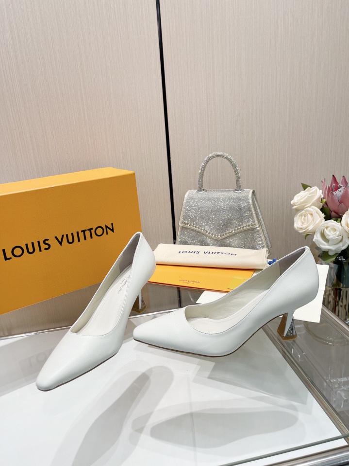 replica,schuhe,beste,kaufen,1:1,besten,seiten,Replik,turnschuhe,sneakers Die neuesten Laufstegschuhe von LOUIS VUITON aus dem Jahr 2024