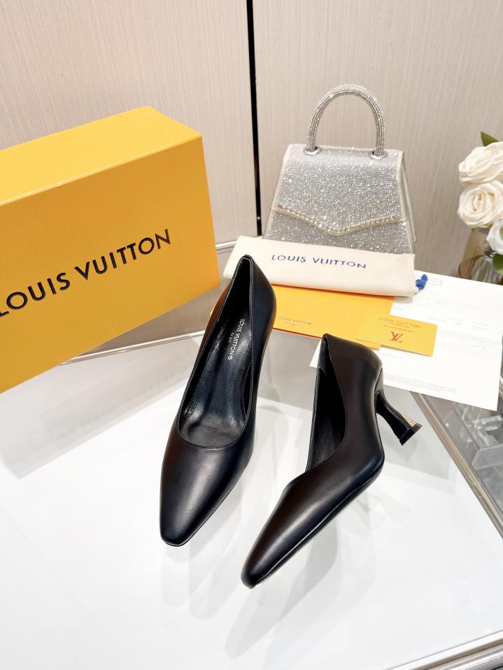 replica,schuhe,beste,kaufen,1:1,besten,seiten,Replik,turnschuhe,sneakers Die neuesten Laufstegschuhe von LOUIS VUITON aus dem Jahr 2024