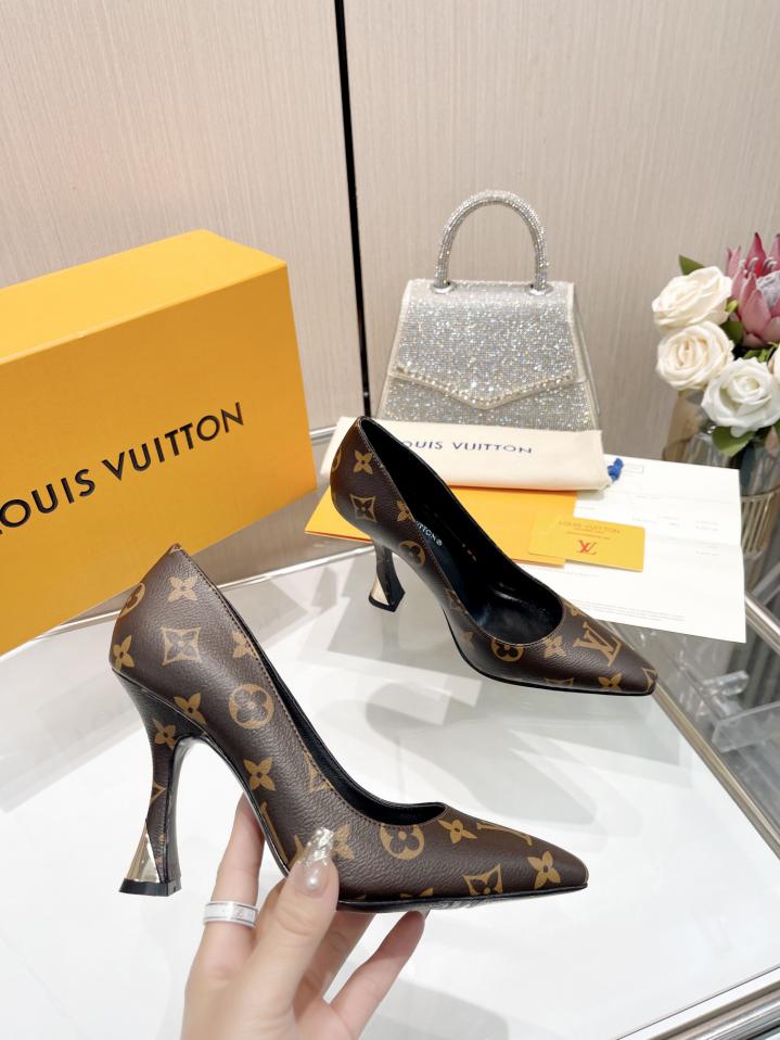 replica,schuhe,beste,kaufen,1:1,besten,seiten,Replik,turnschuhe,sneakers Die neuesten Laufstegschuhe von LOUIS VUITON aus dem Jahr 2024