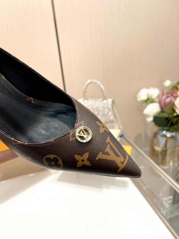 replica,schuhe,beste,kaufen,1:1,besten,seiten,Replik,turnschuhe,sneakers Die neuesten Laufstegschuhe von LOUIS VUITON aus dem Jahr 2024