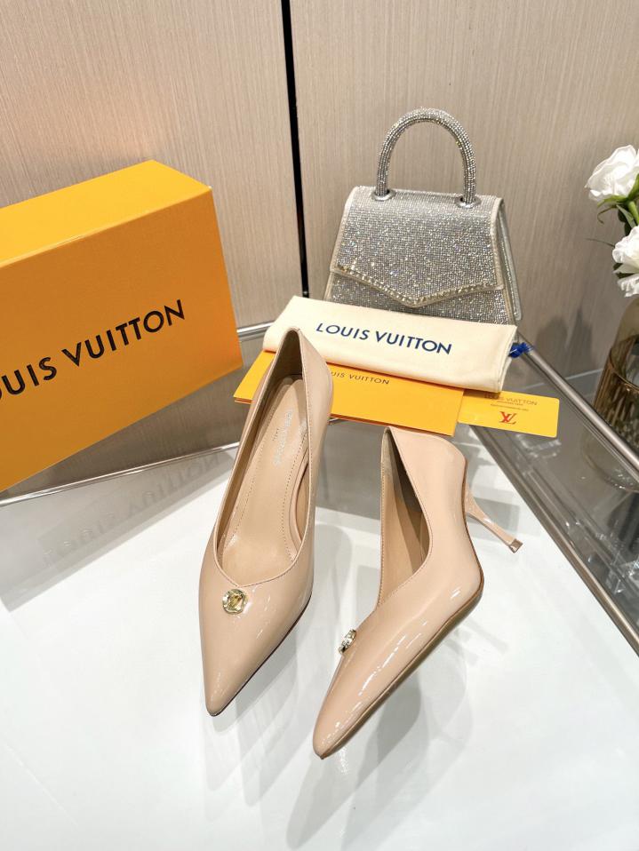 replica,schuhe,beste,kaufen,1:1,besten,seiten,Replik,turnschuhe,sneakers Die neuesten Laufstegschuhe von LOUIS VUITON aus dem Jahr 2024