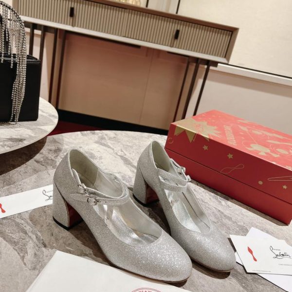 Louboutin Mary Jane Schuhe m. Französischer Retro