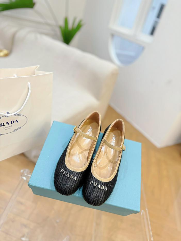 replica,schuhe,beste,kaufen,1:1,besten,seiten,Replik,turnschuhe,sneakers PRADA 24 Counter Catwalk-Monogramm-Ballettschuhe