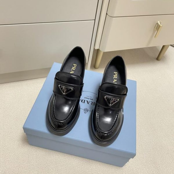 RADAs neue klassische Triangel-Loafer