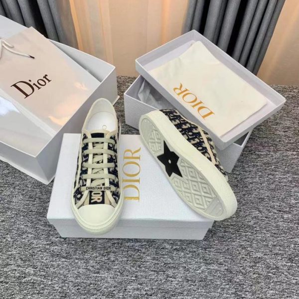 Dior-Stickerei-Topversion mit elektrischer Stickerei