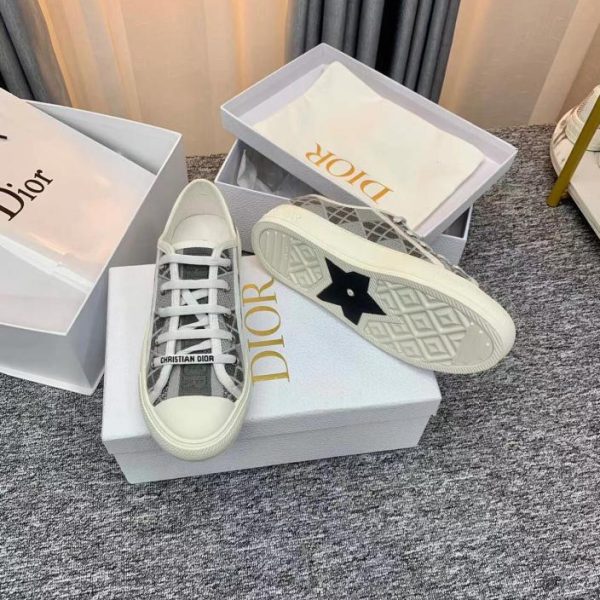 Dior-Stickerei-Topversion mit elektrischer Stickerei