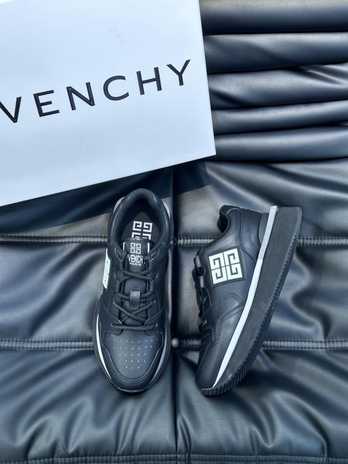 replica,schuhe,beste,kaufen,1:1,besten,seiten,Replik,turnschuhe,sneakers Lässige Sneakers von GIVENCHY mit dicker Sohle