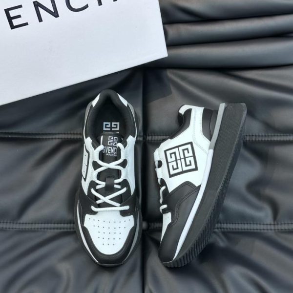 Lässige Sneakers von GIVENCHY mit dicker Sohle