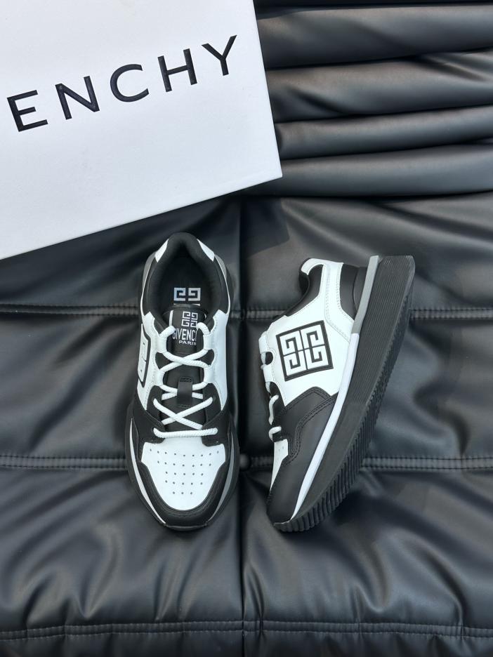 replica,schuhe,beste,kaufen,1:1,besten,seiten,Replik,turnschuhe,sneakers Lässige Sneakers von GIVENCHY mit dicker Sohle