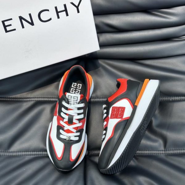 Lässige Sneakers von GIVENCHY mit dicker Sohle