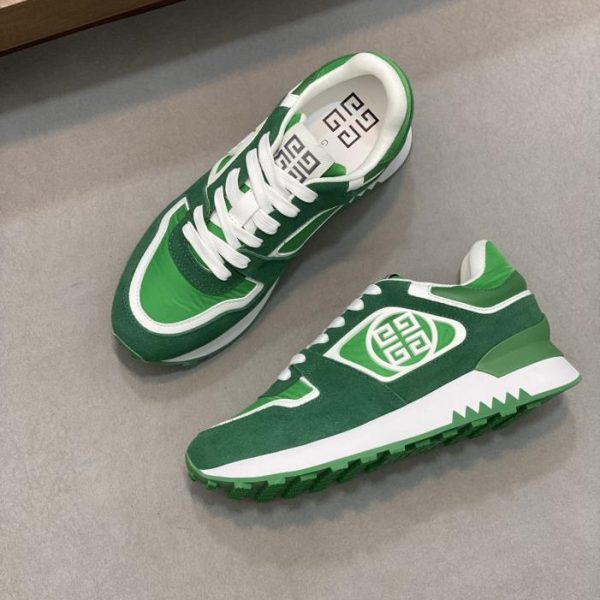 Lässige Sneakers von GIVENCHY mit dicker Sohle