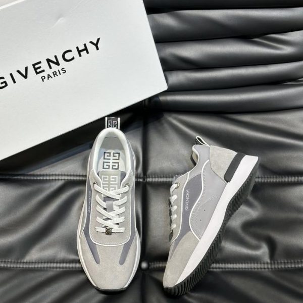 Lässige Sneakers von GIVENCHY mit dicker Sohle