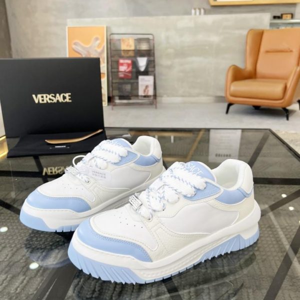 VERSACE Sport- und Freizeitschuhe mit dicken Sohlen