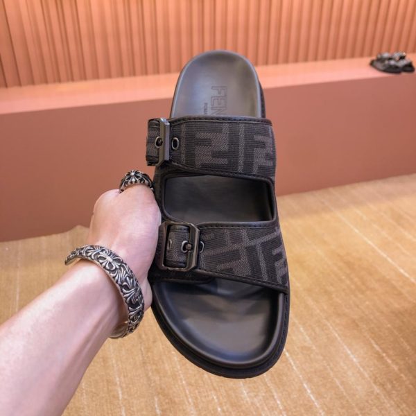 replica,schuhe,beste,kaufen,1:1,besten,seiten,Replik,turnschuhe,sneakers FENDI-Spezialhausschuhe