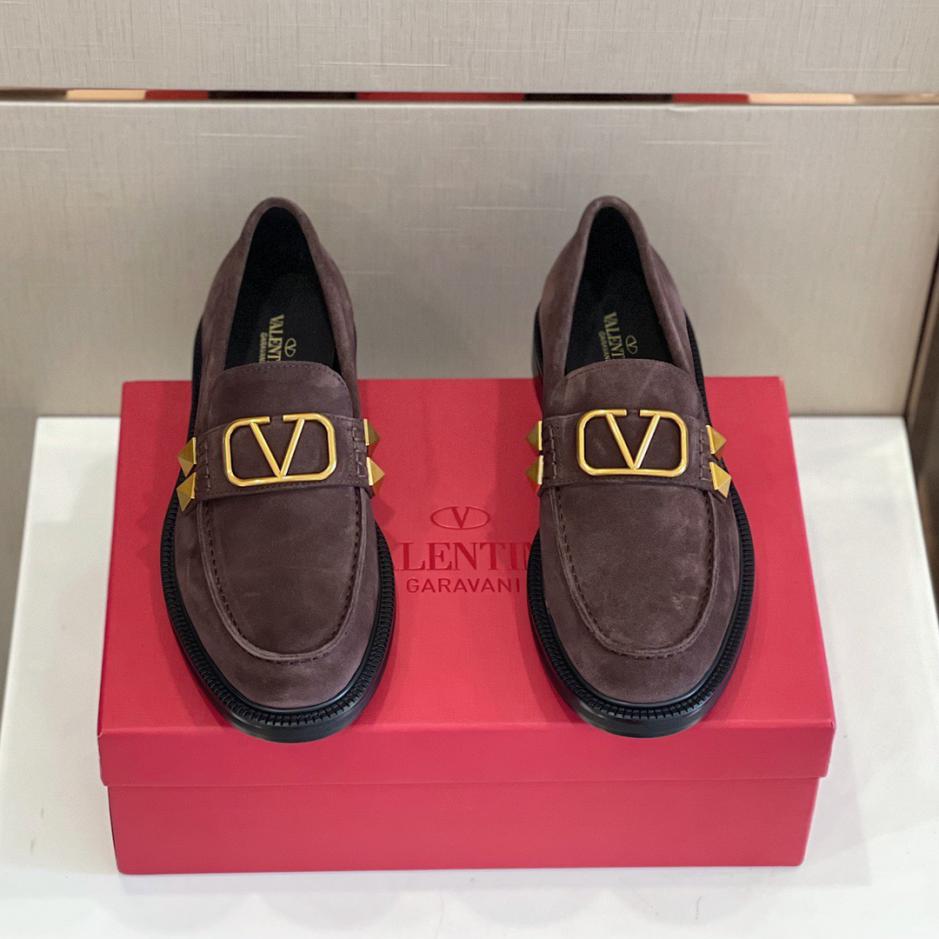 replica,schuhe,beste,kaufen,1:1,besten,seiten,Replik,turnschuhe,sneakers Valentinos neueste Loafer aus Rindsleder
