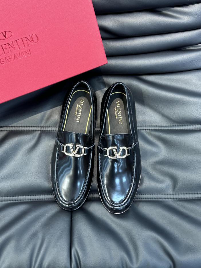 replica,schuhe,beste,kaufen,1:1,besten,seiten,Replik,turnschuhe,sneakers Hochwertige, formelle Freizeitschuhe für Herren aus Leder von Valentino