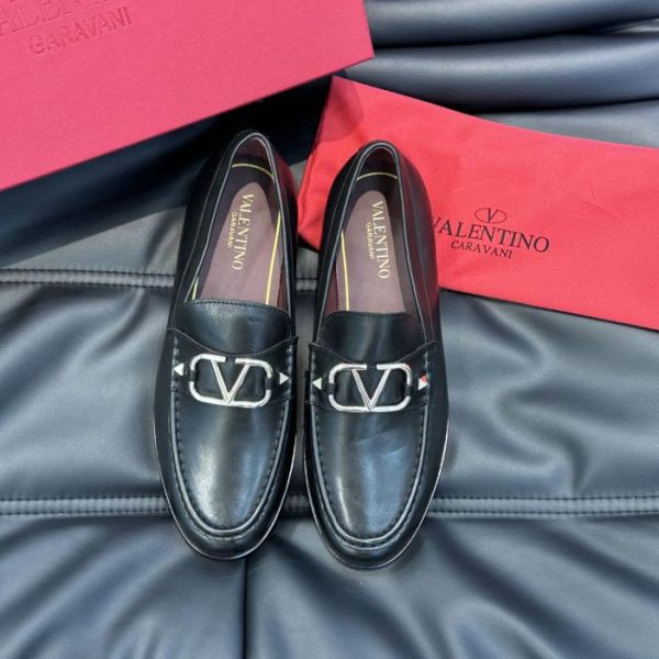 Hochwertige, formelle Freizeitschuhe für Herren aus Leder von Valentino