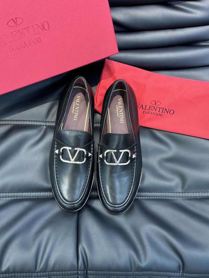 replica,schuhe,beste,kaufen,1:1,besten,seiten,Replik,turnschuhe,sneakers Hochwertige, formelle Freizeitschuhe für Herren aus Leder von Valentino