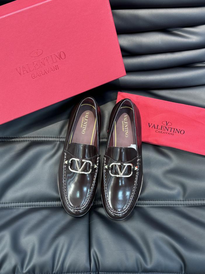 replica,schuhe,beste,kaufen,1:1,besten,seiten,Replik,turnschuhe,sneakers Hochwertige, formelle Freizeitschuhe für Herren aus Leder von Valentino