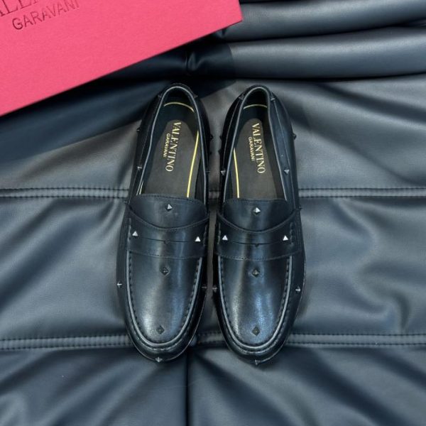 Hochwertige, formelle Freizeitschuhe für Herren aus Leder von Valentino