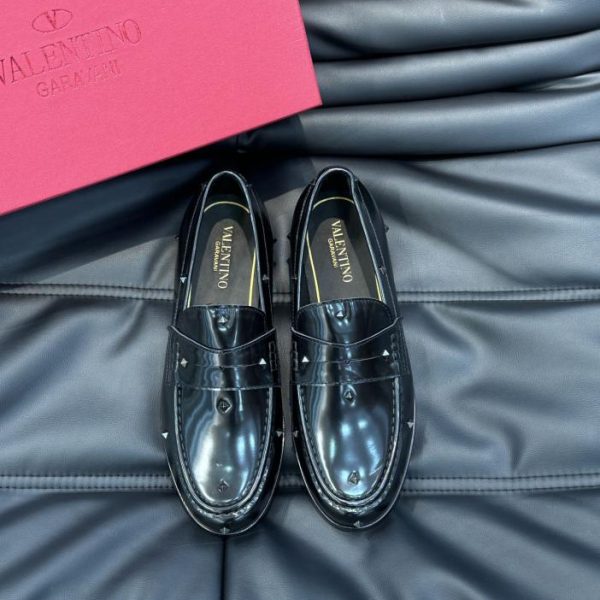 Hochwertige, formelle Freizeitschuhe für Herren aus Leder von Valentino