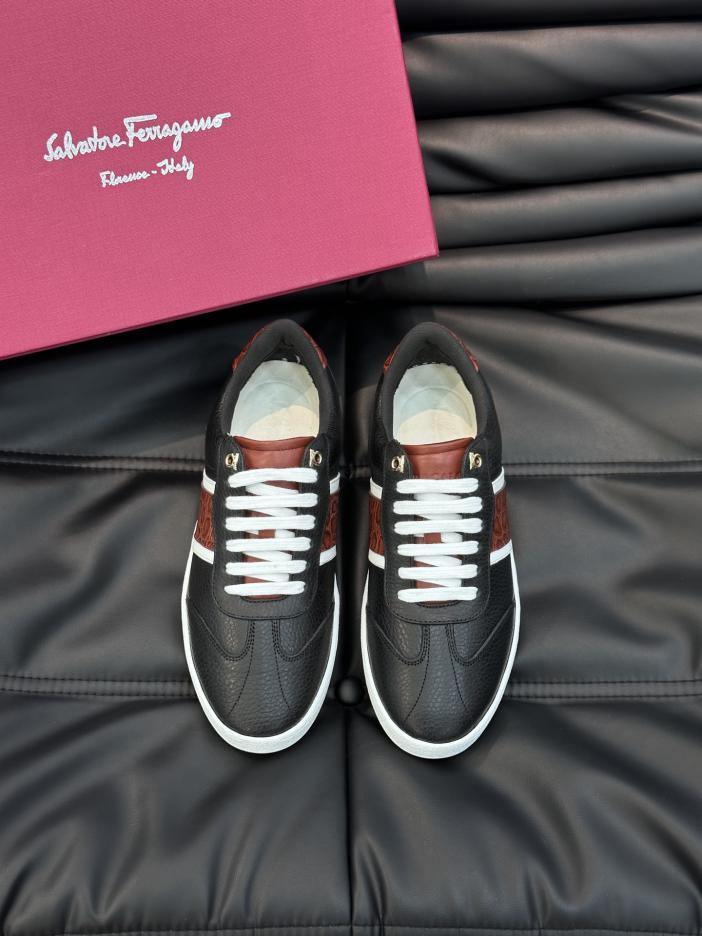 replica,schuhe,beste,kaufen,1:1,besten,seiten,Replik,turnschuhe,sneakers Niedrige Freizeitschuhe zum Schnüren für Herren von Ferragamo