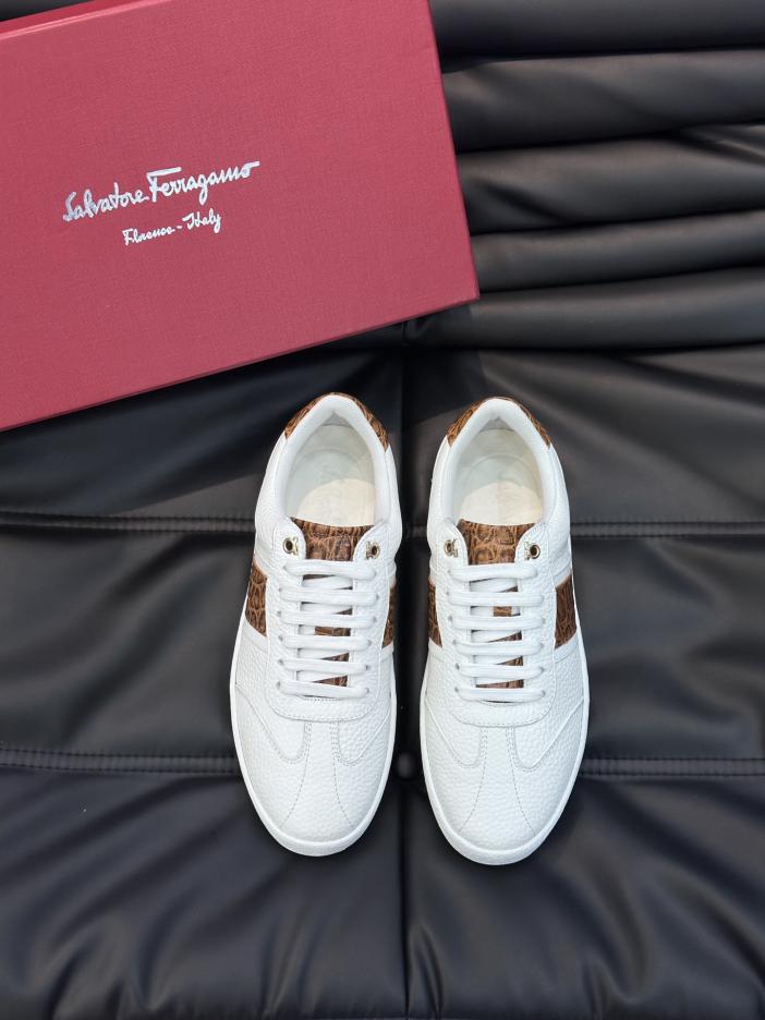 replica,schuhe,beste,kaufen,1:1,besten,seiten,Replik,turnschuhe,sneakers Niedrige Freizeitschuhe zum Schnüren für Herren von Ferragamo