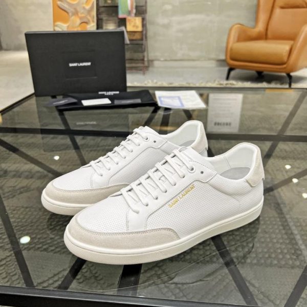 Lässige Sportschuhe von YSL