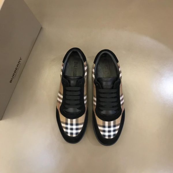 Klassische Low-Top-Sneaker f眉r Herren von Burberr