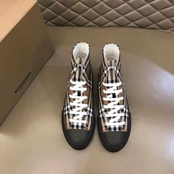 Klassische High-Top-Sneaker f眉r Herren von Burberr