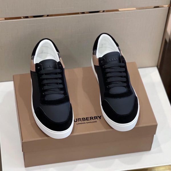 Karierte Turnschuhe von Burberr