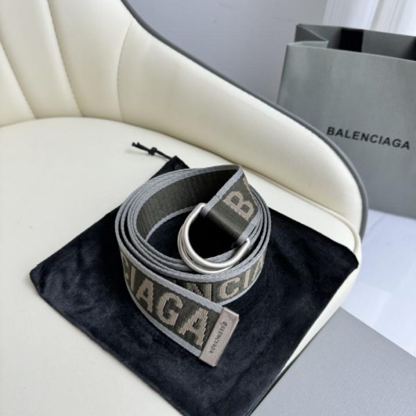 replica,schuhe,beste,kaufen,1:1,besten,seiten,Replik,turnschuhe,sneakers Balenciagas neues Gurtband