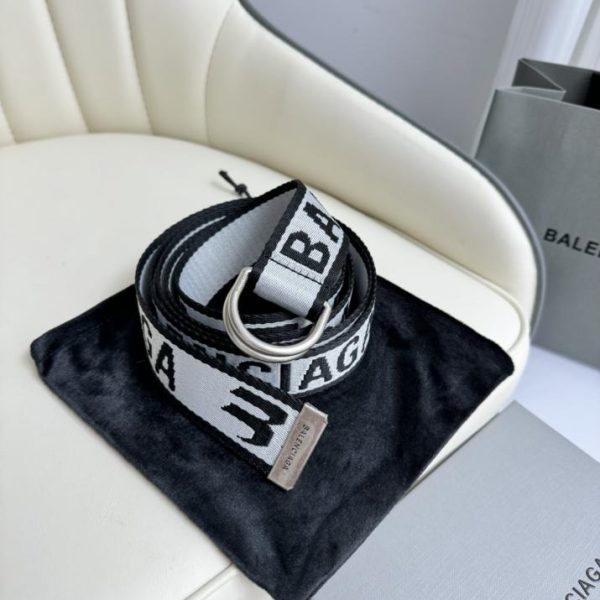 replica,schuhe,beste,kaufen,1:1,besten,seiten,Replik,turnschuhe,sneakers Balenciagas neues Gurtband