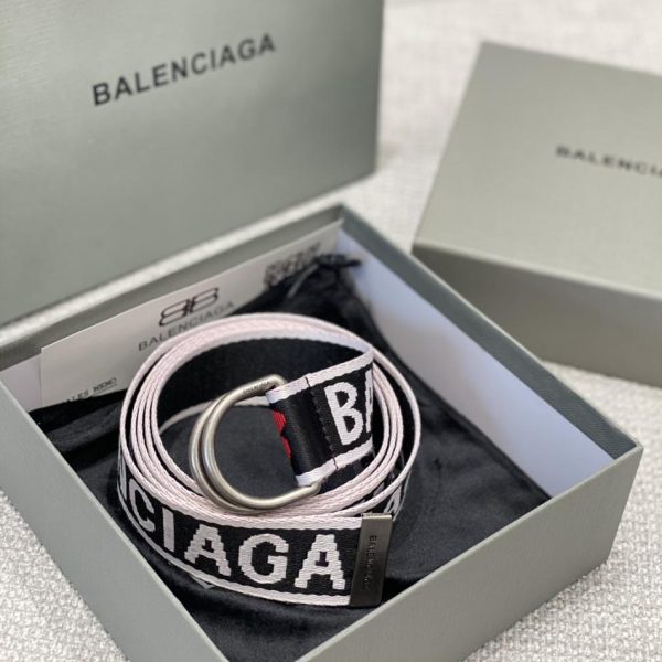 replica,schuhe,beste,kaufen,1:1,besten,seiten,Replik,turnschuhe,sneakers Balenciagas neues Gurtband