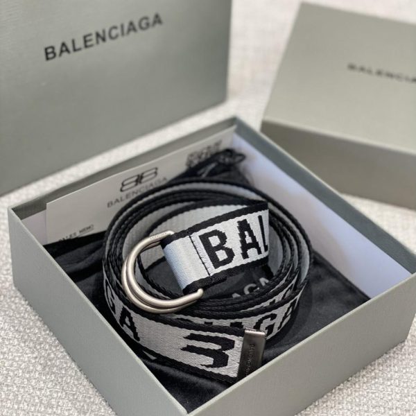 replica,schuhe,beste,kaufen,1:1,besten,seiten,Replik,turnschuhe,sneakers Balenciagas neues Gurtband