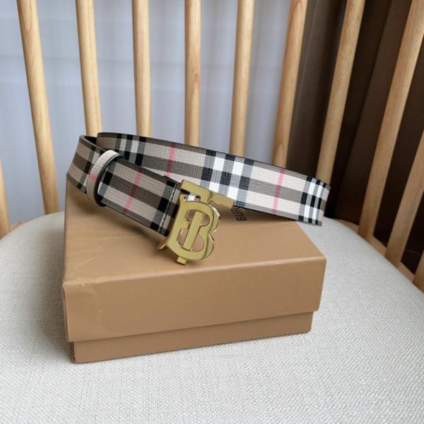 replica,schuhe,beste,kaufen,1:1,besten,seiten,Replik,turnschuhe,sneakers Der neue Gürtel mit einer Breite von 3,5 cm erscheint gleichzeitig an den Burberry-Schaltern