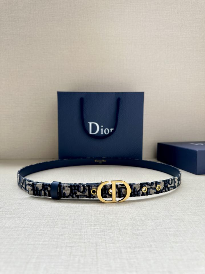 replica,schuhe,beste,kaufen,1:1,besten,seiten,Replik,turnschuhe,sneakers Dior 2,0 cm breiter Sattelriemen replica,schuhe,beste,kaufen,1:1,besten,seiten,Replik,turnschuhe,sneakers Dior 2,0 cm breiter Sattelriemen
