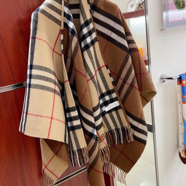 Burberry-Schalmantel