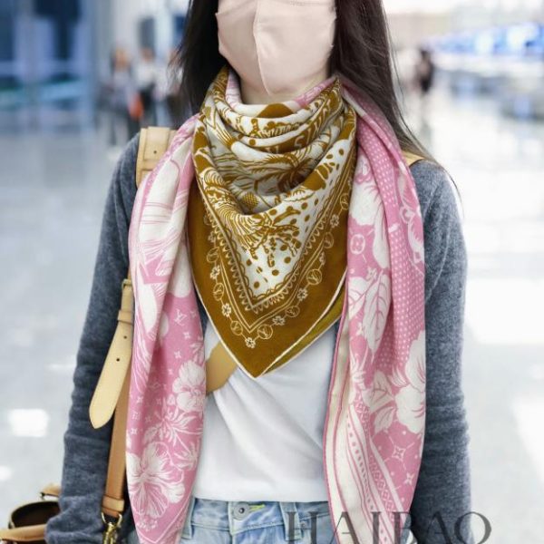 Quadratischer Schal aus Kaschmir von Louis Vuitton