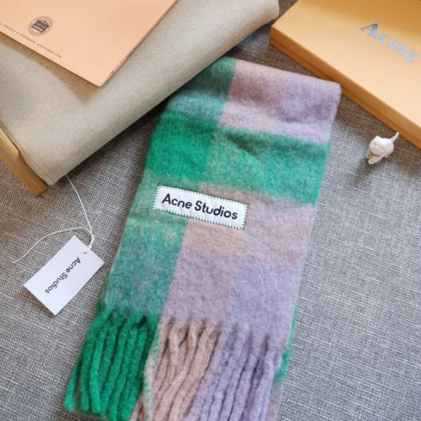 Akne-Mohair-Schal