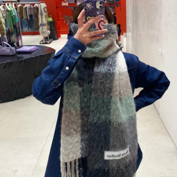 Akne-Mohair-Schal
