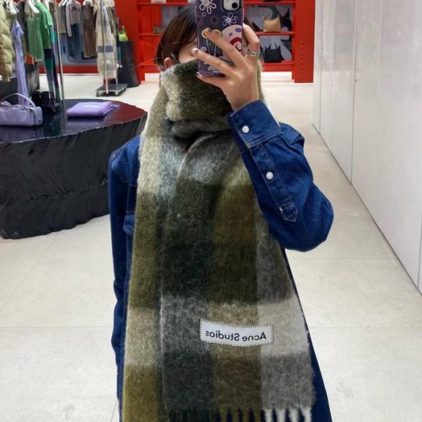 Akne-Mohair-Schal