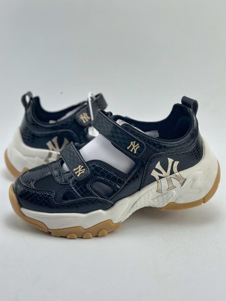 replica,schuhe,beste,kaufen,1:1,besten,seiten,Replik,turnschuhe,sneakers NY American Football Yankees x MLB Chunky Runner Basic-Sport-Jogging-Sandalen im Dad-Stil mit dicken Sohlen und hohlen Devil Felt-Motiven replica,schuhe,beste,kaufen,1:1,besten,seiten,Replik,turnschuhe,sneakers NY American Football Yankees x MLB Chunky Runner Basic-Sport-Jogging-Sandalen im Dad-Stil mit dicken Sohlen und hohlen Devil Felt-Motiven
