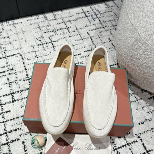 Klassische britische flache Loafer von Loro Piana