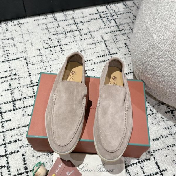Klassische britische flache Loafer von Loro Piana