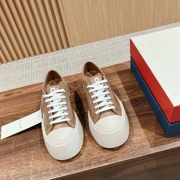 Marni neue Mary Jane Damenschuhe mit großer Spitze