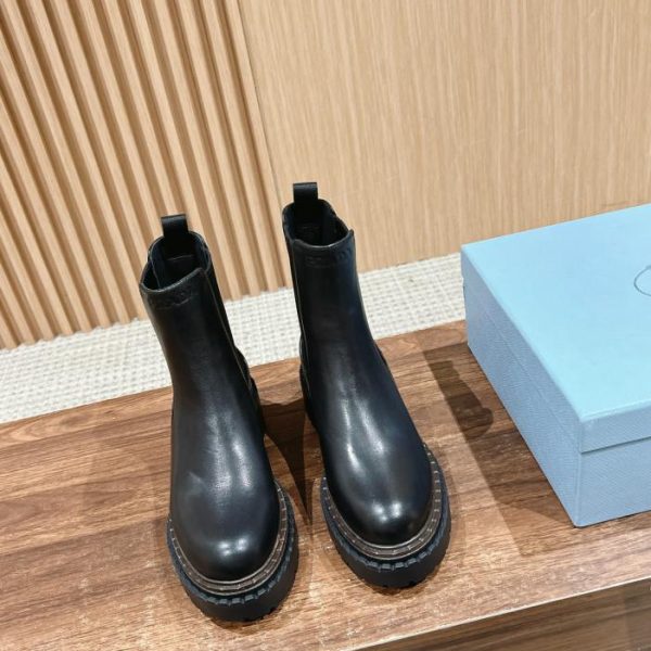 Prada Retro-Martin-Stiefel mit dicker Sohle