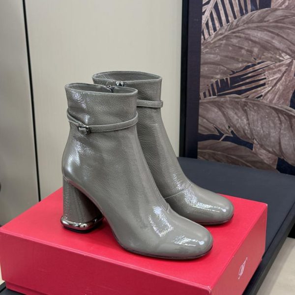 Roger VivierI Stiefeletten aus Lackleder
