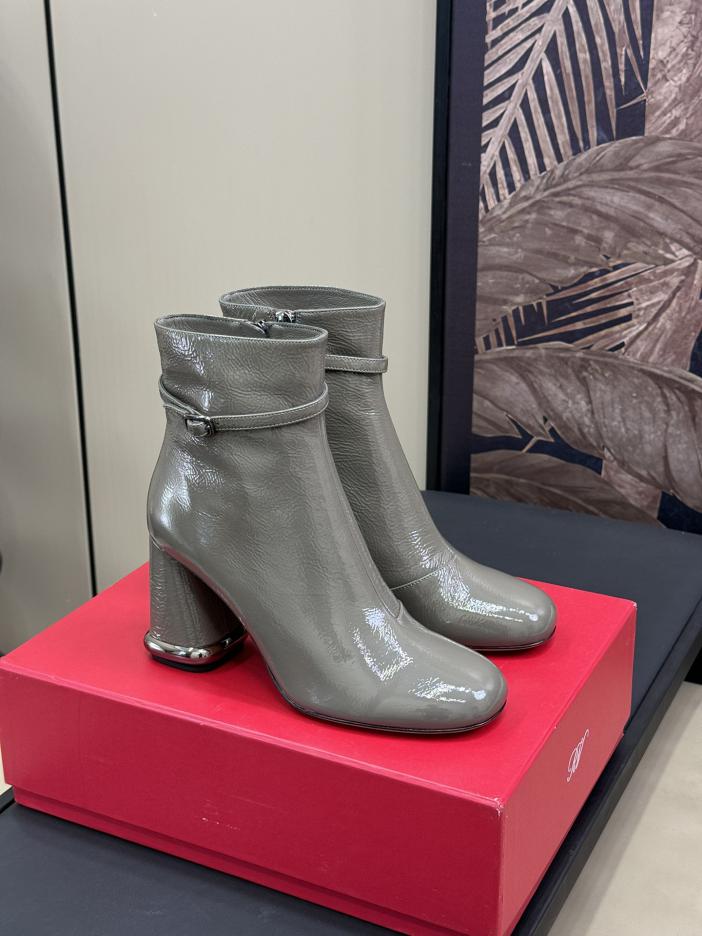 replica,schuhe,beste,kaufen,1:1,besten,seiten,Replik,turnschuhe,sneakers Roger VivierI Stiefeletten aus Lackleder